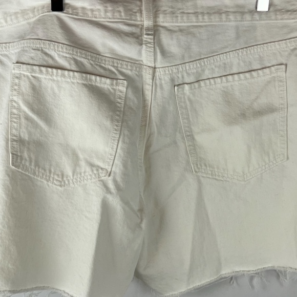 NWT: old navy High-Waisted Secret-Slim Pockets Slouchy White Cut-Off Jean Shorts - Picture 7 of 11